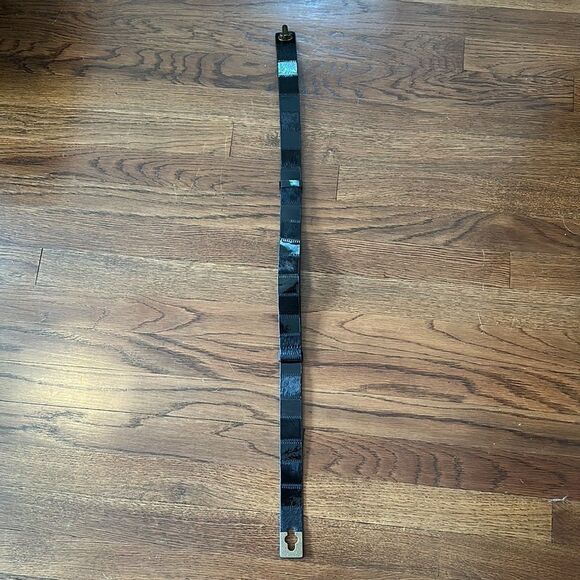 Black patent & faux fur adjustable belt with unique bronze buckle - Picture 3 of 6